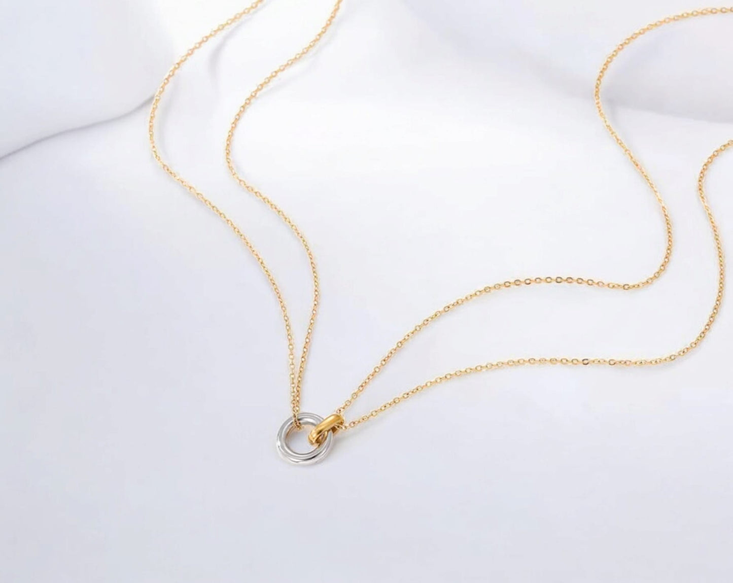 Minimalist Pendant Necklace