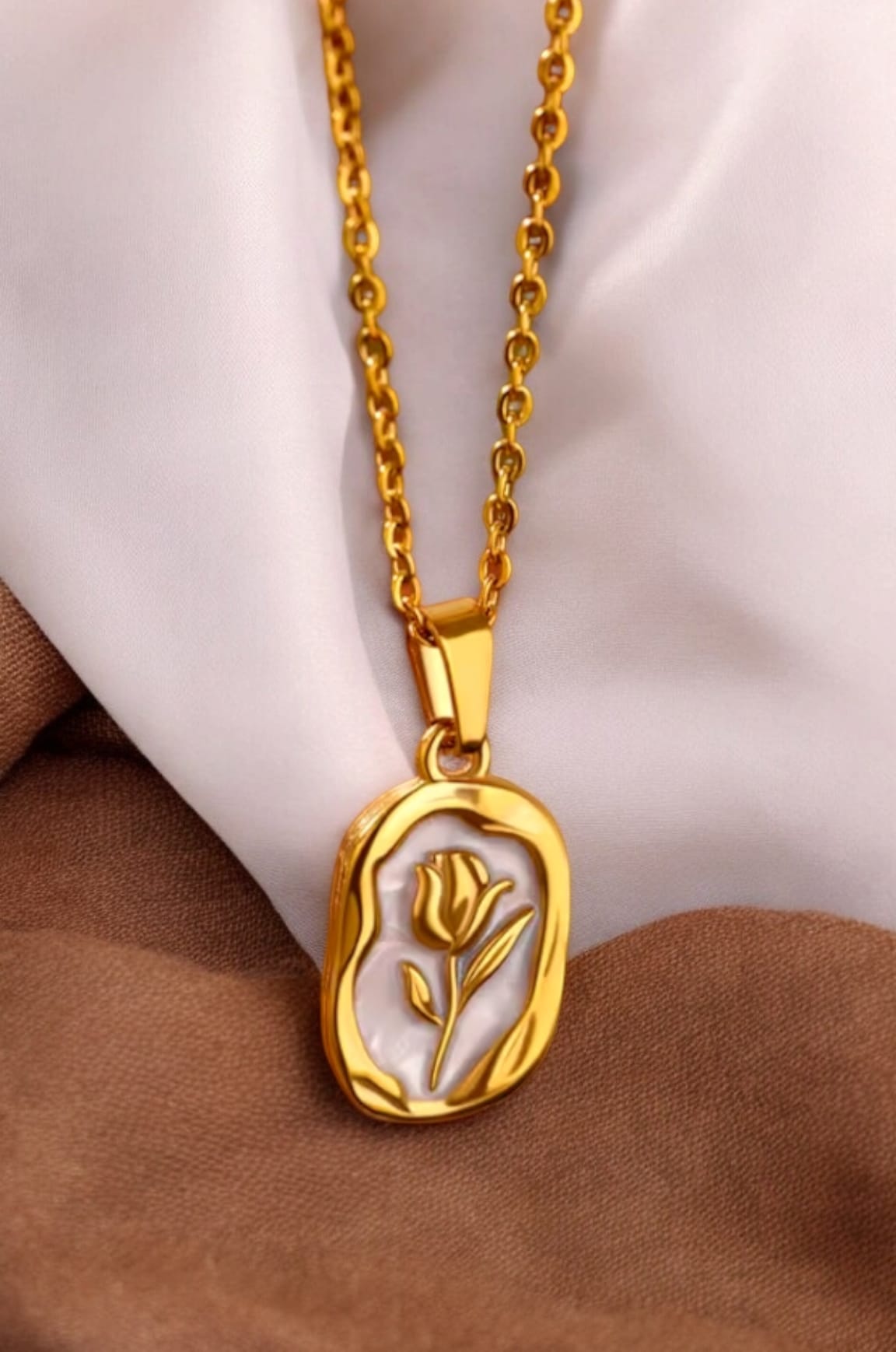 Rose Pendant Necklace For Women